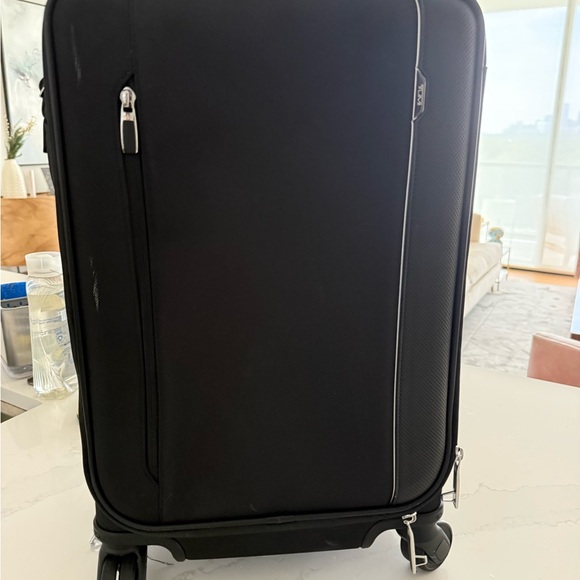 TUMI AlphaInternational Dual Access 4 Wheeled CarryOn 22in .Excellent PREOWNED - Picture 2 of 10